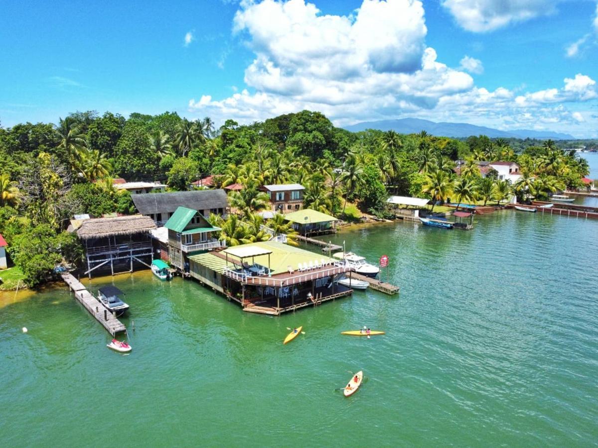 Hotel Linda Vista Rio Dulce Town Esterno foto